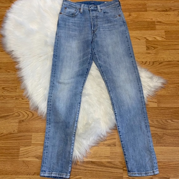 🔻SALE🔻LEVI'S🔹EXCELLENT CONDITION - Picture 2 of 8